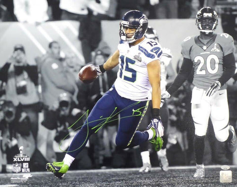 Jermaine Kearse Autographed 16x20 Photo Seahawks SB XLVIII Spotlight MCS 25758