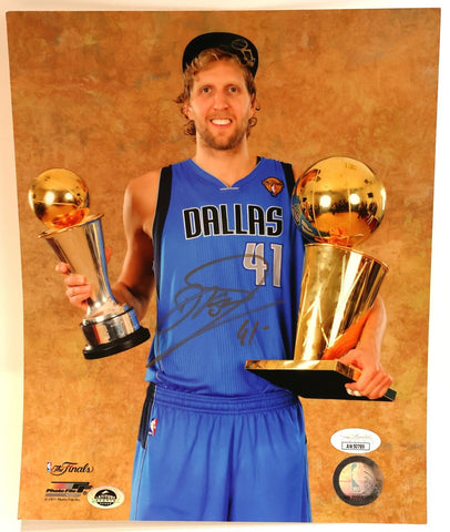 Dirk Nowitzki 8x10 Autographed Photo JSA COA