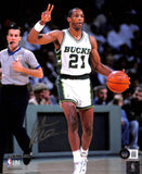 Alvin Robertson Signed Milwaukee Bucks 8x10 Photo Beckett 44521