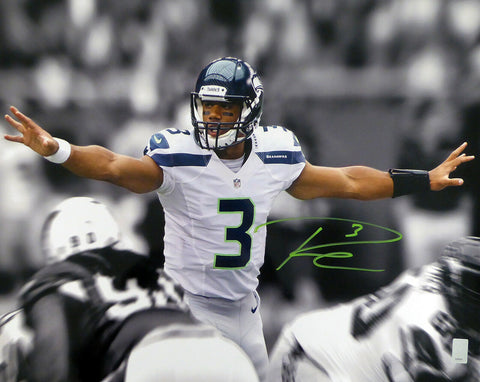 RUSSELL WILSON AUTOGRAPHED SIGNED 16X20 PHOTO SEAHAWKS FIRST GAME RW HOLO 160944