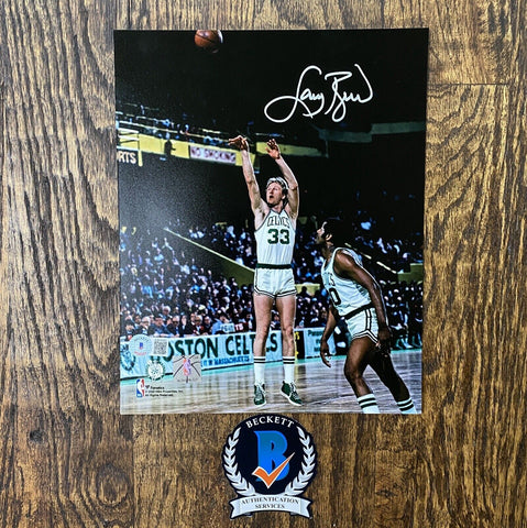 LARRY BIRD AUTOGRAPHED SIGNED BOSTON CELTICS 8x10 PHOTOGRAPH BECKETT PHOTO