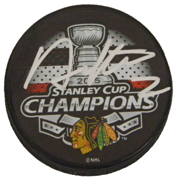 DUNCAN KEITH Signed Blackhawks 2015 Stanley Cup Champs Hockey Puck - SCHWARTZ