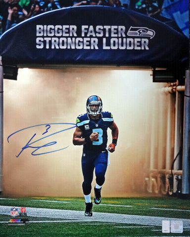 RUSSELL WILSON AUTOGRAPHED 16X20 PHOTO SEATTLE SEAHAWKS RW HOLO STOCK #88008