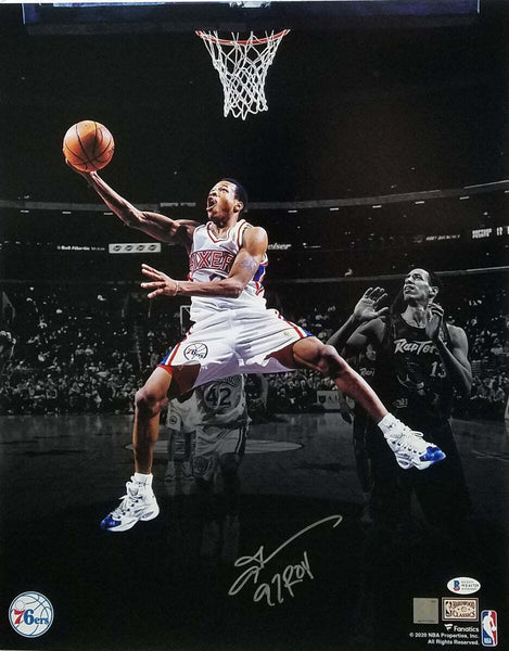 Allen Iverson Signed 76ers Spotlight 16x20 Photo W/ 97 ROY Beckett Witnessed