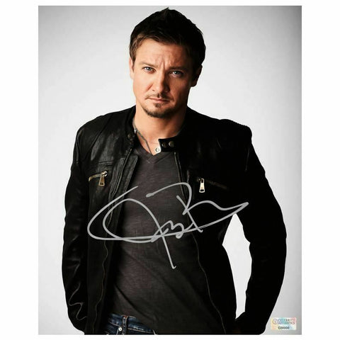 Jeremy Renner Autographed 8x10 Studio Photo