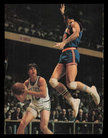 Dave Cowens Autographed Signed 8x11 Magazine Photo Boston Celtics SKU #237747