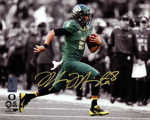 MARCUS MARIOTA AUTOGRAPHED SIGNED 8X10 PHOTO OREGON DUCKS MM HOLO STOCK #89183