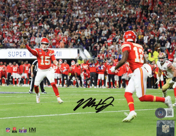 MECOLE HARDMAN SIGNED KANSAS CITY CHIEFS SUPER BOWL LVIII 8x10 PHOTO BECKETT