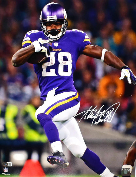 Adrian Peterson Autographed Minnesota Vikings Jersey –