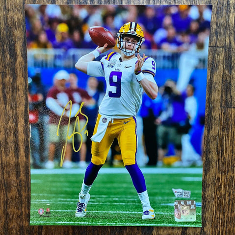 JOE BURROW AUTOGRAPHED SIGNED 8x10 LSU TIGERS PHOTOGRAPH FANATICS BENGALS PHOTO