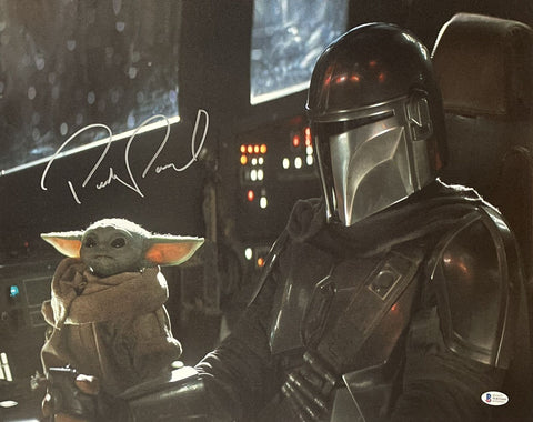 Pedro Pascal Autographed/Signed The Mandalorian 11x14 Photo Beckett 46514