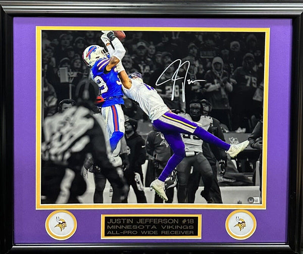 Justin Jefferson Vikings Signed 16x20 Catch Spotlight Photo Framed Auto Fanatics