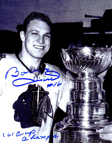 Bobby Hull Signed Blackhawks B&W With Stanley Cup 8x10 Photo w/61 Cup Champ - SS