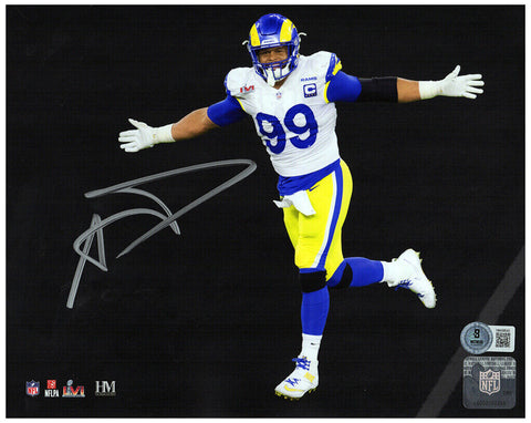 Aaron Donald Signed Rams Super Bowl LVI Spotlight 8x10 Photo - (BECKETT COA)