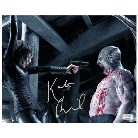 Kate Beckinsale Autographed Underworld Evolution Selene and Marcus 8x10 Photo