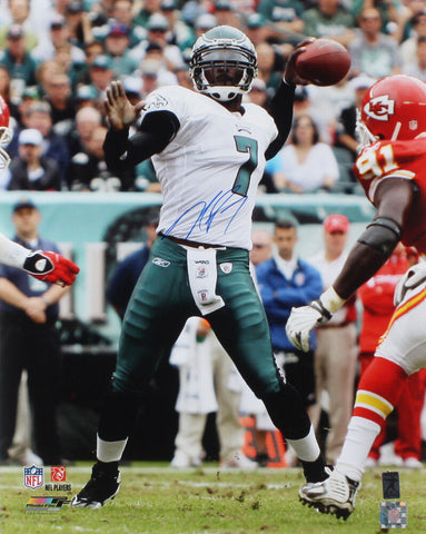 Michael Vick Signed Eagles 16x20 Photo (Vick Hologram) 4xPro Bowl Quarterback