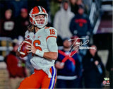 TREVOR LAWRENCE Autographed Clemson Tigers 16" x 20" "Passing" Photo FANATICS