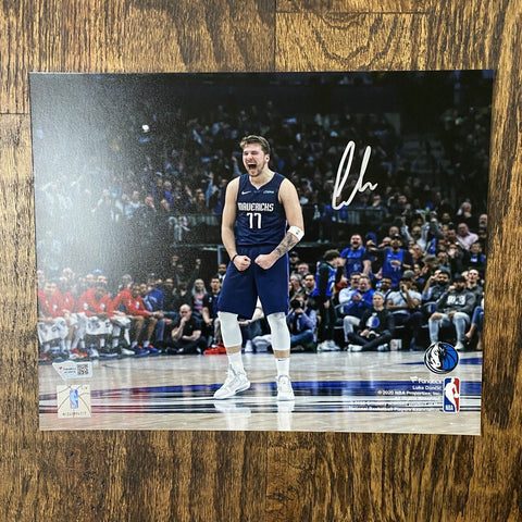 LUKA DONCIC AUTOGRAPHED SIGNED DALLAS MAVERICKS 8x10 PHOTOGRAPH FANATICS PHOTO