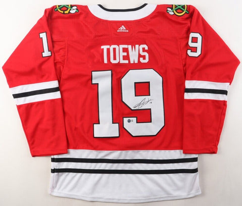 Jonathan Toews Signed Chicago Blackhawks Red Captain's Jersey (Beckett)