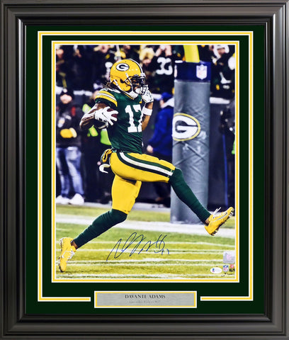 DAVANTE ADAMS AUTOGRAPHED SIGNED FRAMED 16X20 PHOTO PACKERS BECKETT 191223