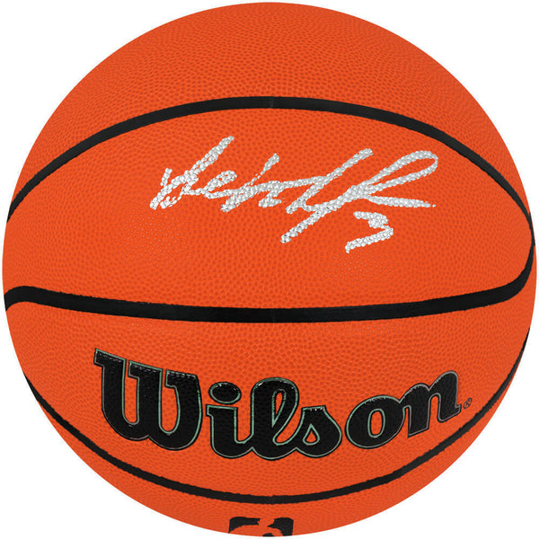 Ben Wallace (PISTONS) Signed Wilson Indoor/Outdoor NBA Basketball (SCHWARTZ COA)