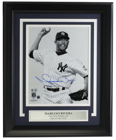 Mariano Rivera Signed Framed 8x10 New York Yankees Photo MLB Hologram Steiner