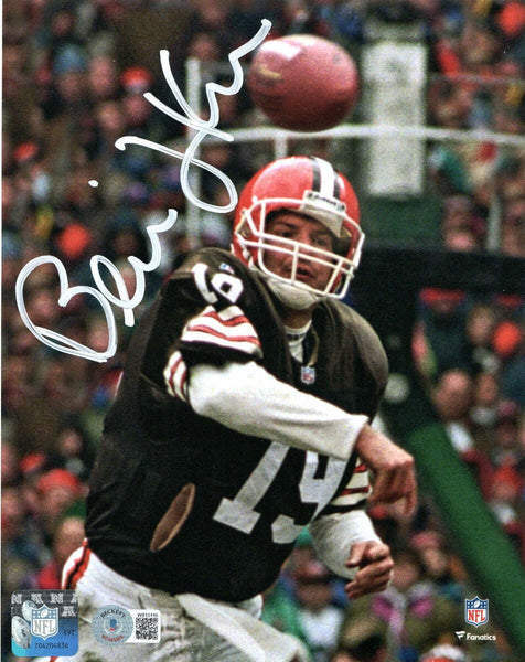 Bernie Kosar Autographed Cleveland Browns 8x10 Photo Beckett Witnessed