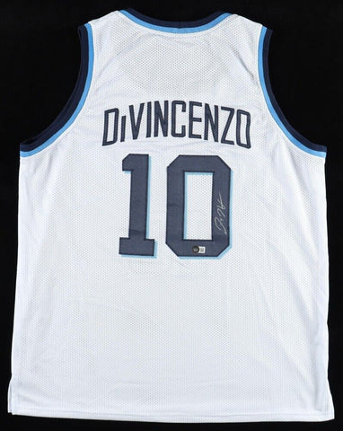 Donte DiVincenzo Signed Villanova Wildcats Jersey (Beckett)Knicks Shooting Guard