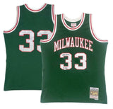 KAREEM ABDUL-JABBAR Autographed "ROY '69-'70" Bucks M&N Jersey FANATICS