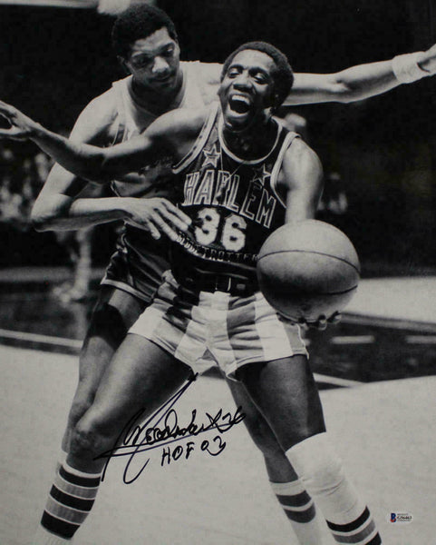 Meadowlark Lemon Autographed Harlem Globetrotters 16x20 Photo HOF BAS 18782