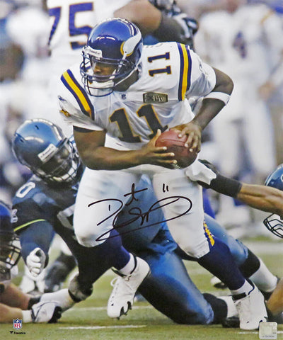 Daunte Culpepper Signed Minnesota Vikings Action 16x20 Photo - (SCHWARTZ COA)