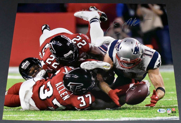 JULIAN EDELMAN SIGNED NEW ENGLAND PATRIOTS SUPER BOWL LI CATCH 16x20 PHOTO BAS