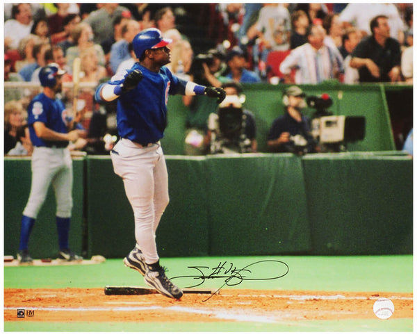 Sammy Sosa Signed Chicago Cubs Jumping HR Celebration 16x20 Photo (SCHWARTZ COA)