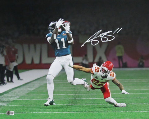 A.J. Brown Philadelphia Eagles Autographed 16x20 Super Bowl 59 Photo Beckett 638