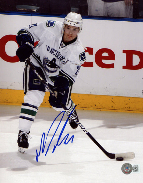 Mason Raymond Signed Vancouver Canucks 8x10 Photo Beckett 46288