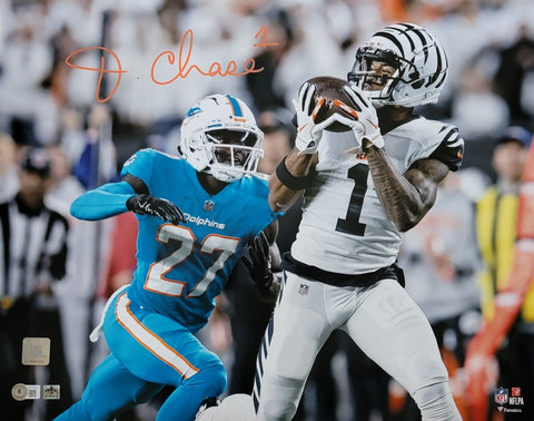 Ja'Marr Chase Autographed Cincinnati Bengals White Helmet 16x20 Photo Beckett