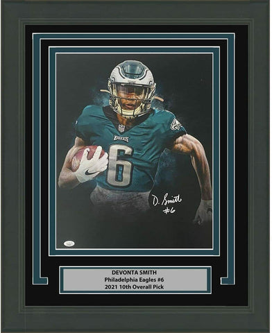 Framed Autographed/Signed DeVonta Smith Philadelphia Eagles 16x20 Photo JSA COA