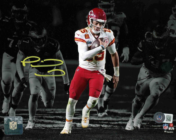 PATRICK MAHOMES SIGNED KANSAS CITY CHIEFS SUPER BOWL LVII 8x10 PHOTO BECKETT