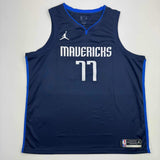 Autographed/Signed Luka Doncic Dallas Mavericks Dark Blue Jersey Fanatics COA