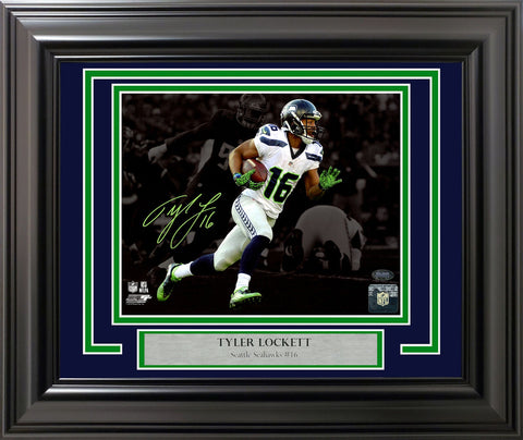 TYLER LOCKETT AUTOGRAPHED FRAMED 8X10 PHOTO SEAHAWKS SPOTLIGHT MCS HOLO 210977