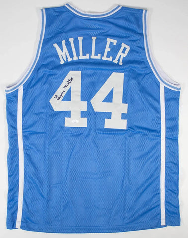 Larry Miller Signed North Carolina Tar Heels Jersey (Beckett) 2022 NCAA HOFer