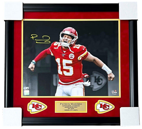 Patrick Mahomes Chiefs Signed Scream Spotlight 16x20 Matted & Framed Photo BAS