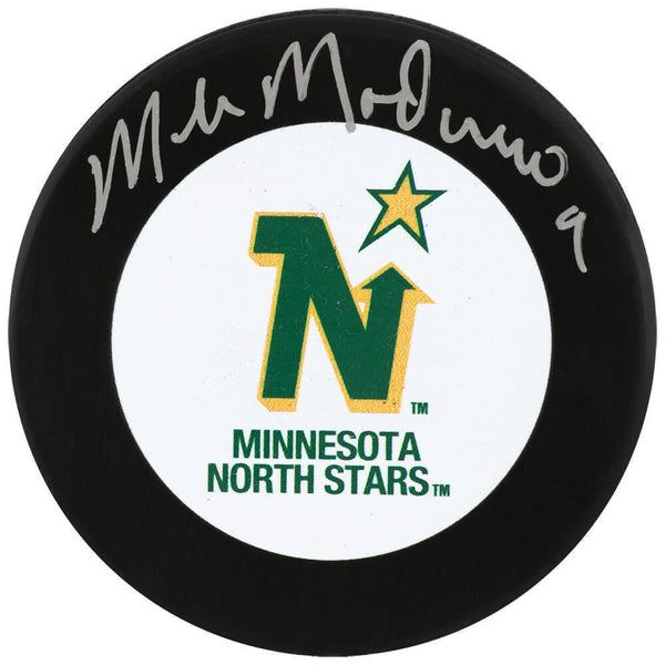 Mike Modano Signed Minnesota North Stars Team Logo Hockey Puck - (SCHWARTZ COA)