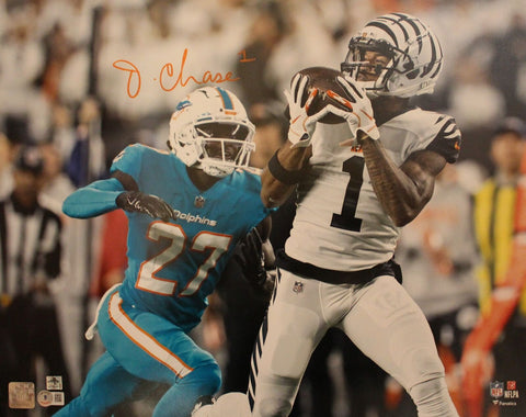 Ja'Marr Chase Autographed Cincinnati Bengals 16x20 Photo Beckett 44093