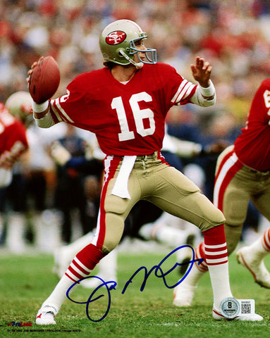 JOE MONTANA AUTOGRAPHED 8X10 PHOTO SAN FRANCISCO 49ERS BECKETT BAS QR 233732