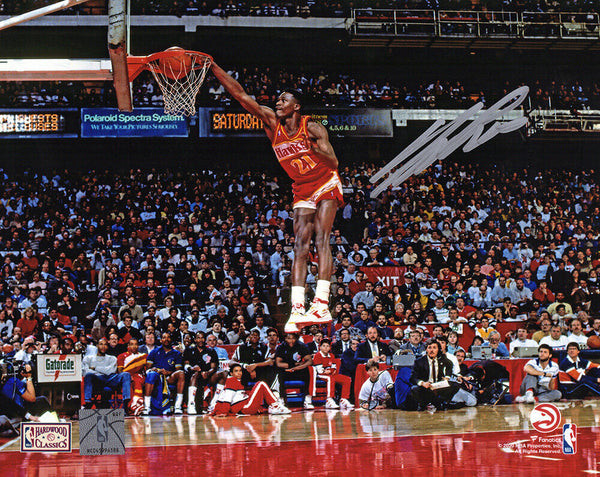 Dominique Wilkins Signed Hawks One Hand Dunk 8x10 Photo - (SCHWARTZ COA)