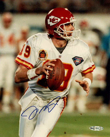 Joe Montana Autographed/Signed Kansas City Chiefs 8x10 Photo UDA 48516