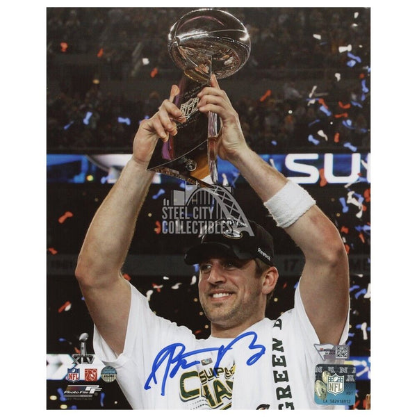 Aaron Rodgers Autographed Green Bay 8x10 Football Photo - Fanatics