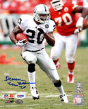 DARREN MCFADDEN AUTOGRAPHED 8X10 PHOTO OAKLAND RAIDERS PSA/DNA STOCK #76012