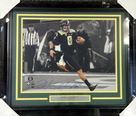 MARCUS MARIOTA AUTOGRAPHED SIGNED FRAMED 16X20 PHOTO OREGON DUCKS MM HOLO 90717